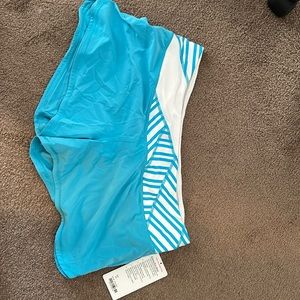 BNWT Groovy Run short